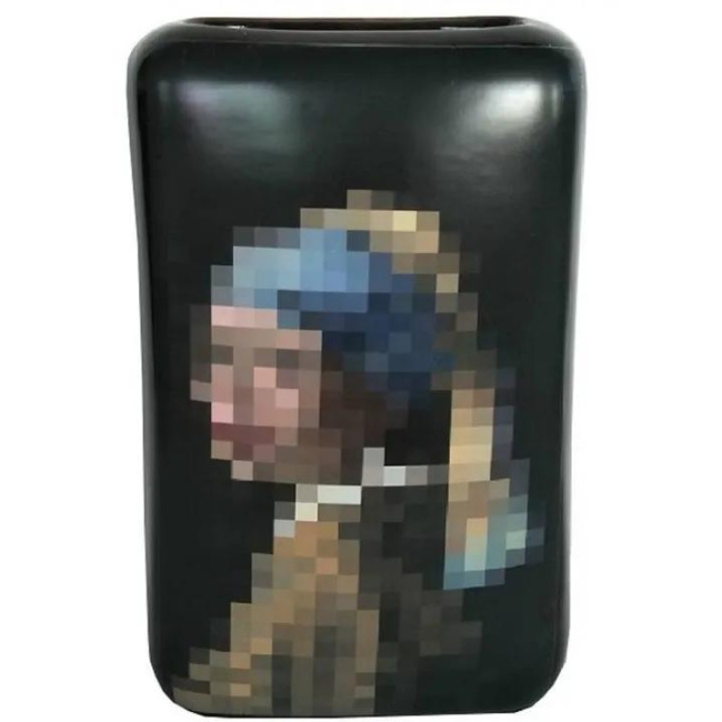 Lady with Pearl Vase 46cm