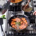 Set of 2 Classic Pans 24cm