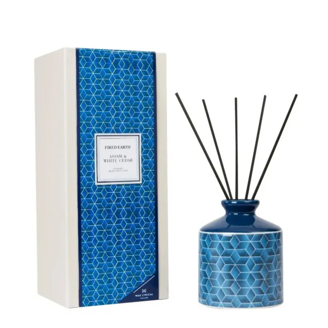 Dyfuzor zapachowy Fired Earth 200ml Assam and White Cedar - 1