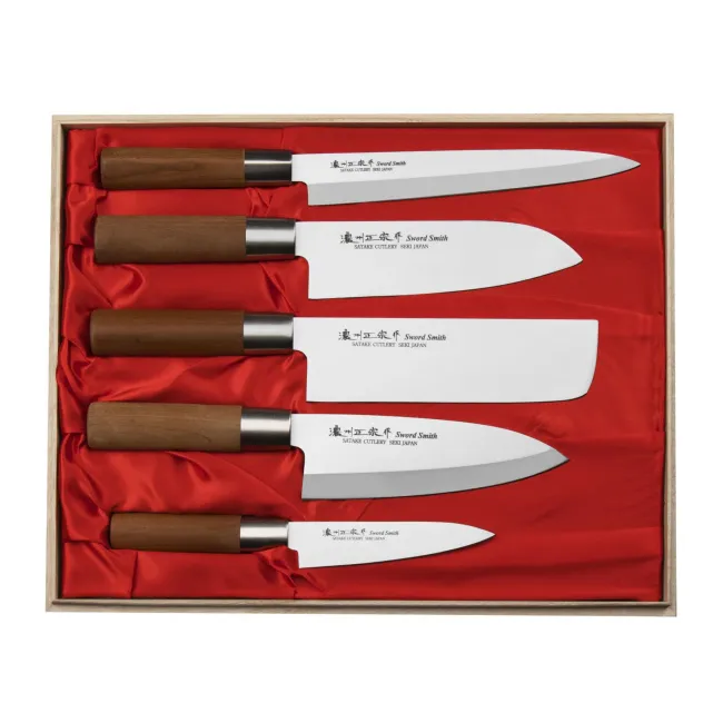 Set of 5 Satake Masamune Knives in Wooden Box