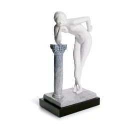 Figura A woman's pose 31x17x10cm