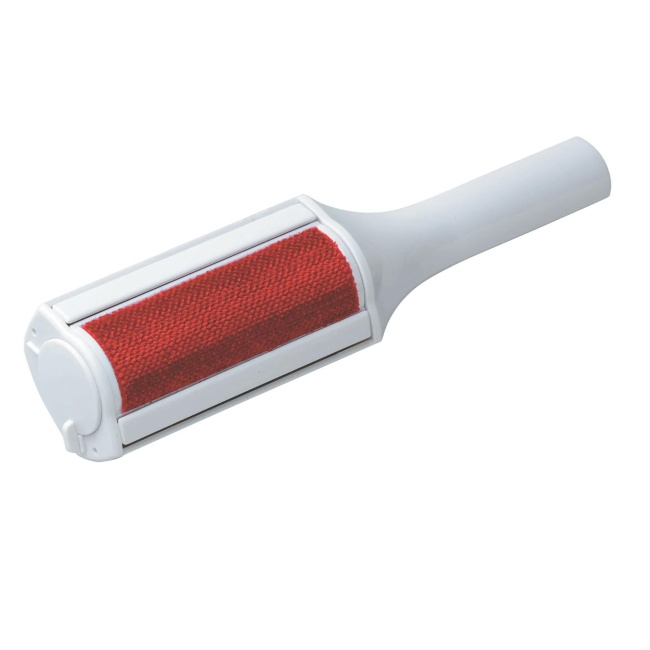 Self-cleaning brush for clothes
