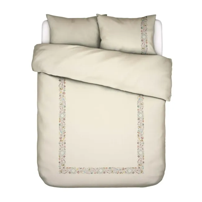 Veroniq bedding set 200x200cm with two 80x80cm pillowcases in vanilla color