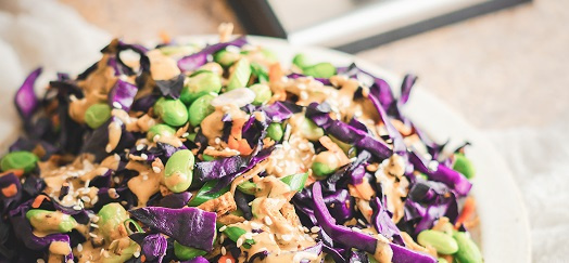 Świąteczne sałatki bez stresu – poznaj akcesoria kuchenne, które Ci to ułatwią!