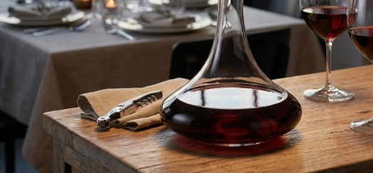 Czerwone Wino: kompletny przewodnik i prezentownik